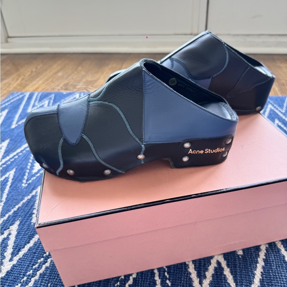 Acne Studios Black and Blue Mules - Picture 3 of 6